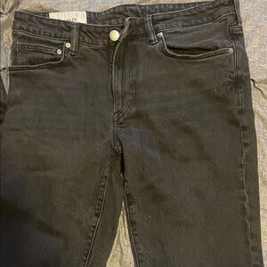H&M Men’s Slim Straight Black Jeans
